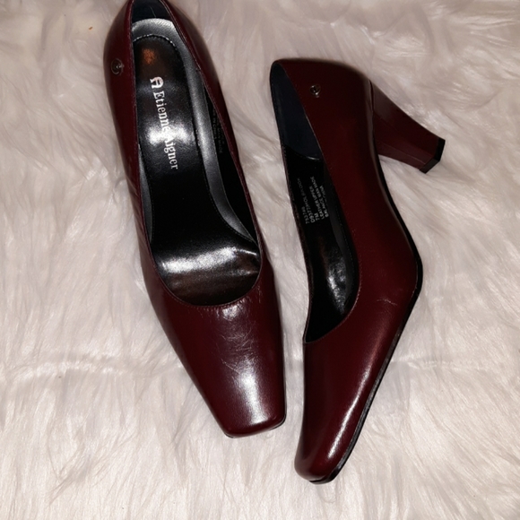 NWOT Etienne Aigner shoes - Picture 2 of 4